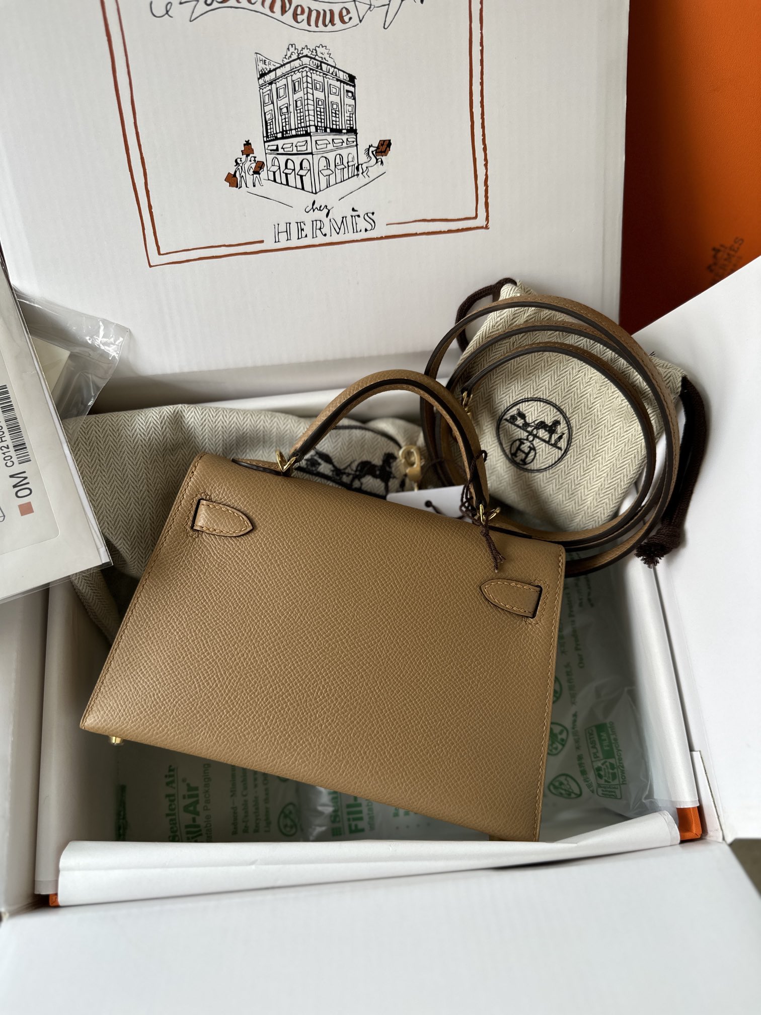 에르메스 미니 켈리백 20 카멜 금장 앱송